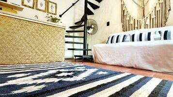 Internet, bed sheets