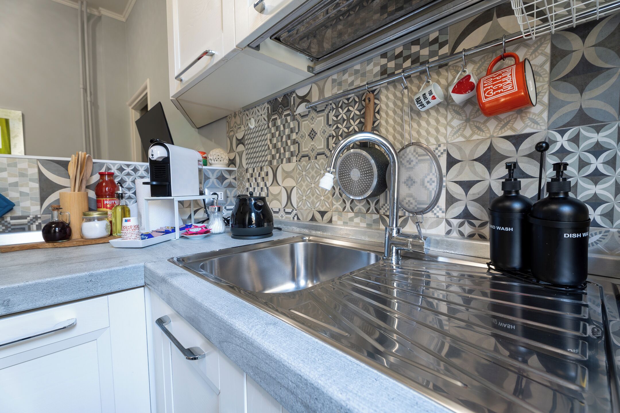 Oven, stovetop, dishwasher