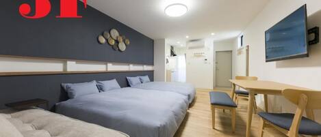 Estudio básico, balcón, vista a la ciudad | Wifi gratis y ropa de cama