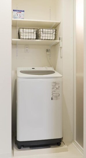 Kelengkapan dandanan diri percuma, pengering rambut, tuala disediakan 