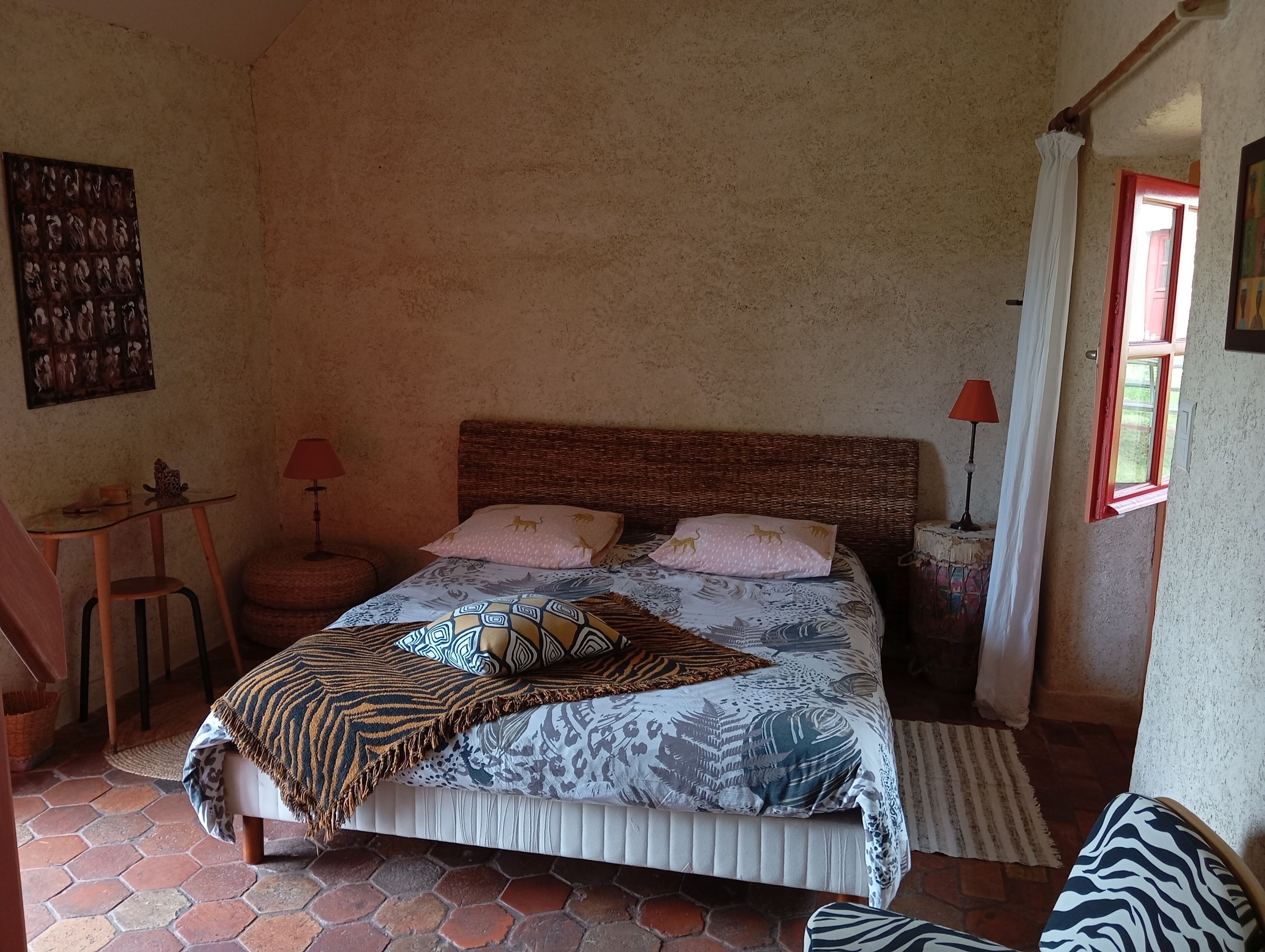 1 多间卧室、床单