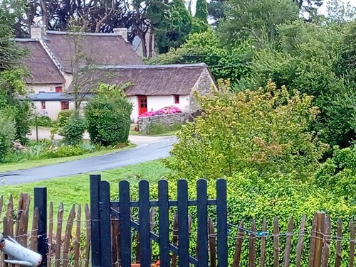 Chambre dans chaumière à la campagne à 2 kms de la pointe de la torche