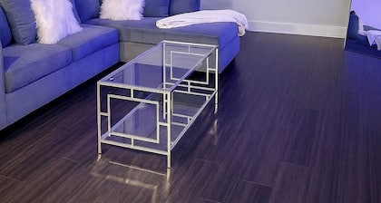 Charming 2-bedroom apartment with fitness room and AC in lovely Cincinnati