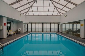 Indoor pool, outdoor pool - Cozy ocean front studio at Golden Sands Resort in enjoyable Ocean City (Ocean City)