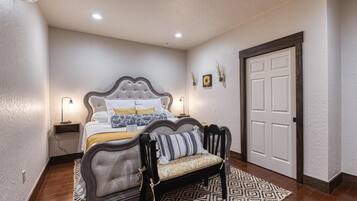 Deluxe Room | Peti besi dalam bilik, seterika/papan seterika, Wi-fi percuma