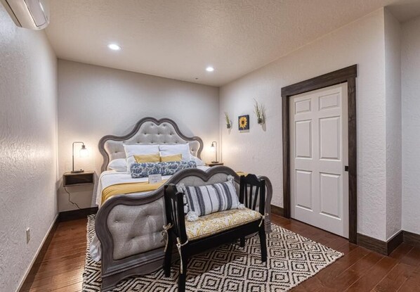 In-room safe, iron/ironing board, free WiFi