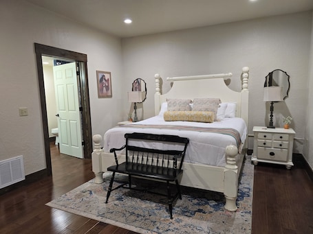 Kamar Deluks | Brankas dan didekorasi berbeda-beda