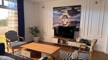 Smart-TV, musikkbibliotek og filmbibliotek