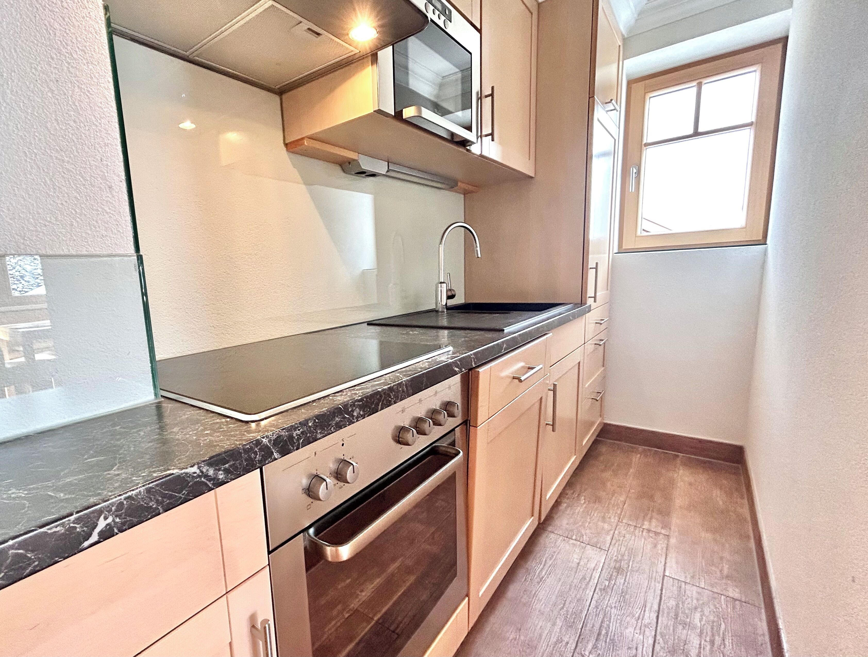 Refrigerador, horno, parrilla de estufa y lavavajillas 