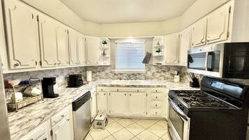 Microwave, oven, stovetop, dishwasher