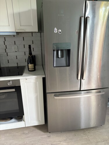 Chambre en colocation chez l'habitant, à 16 min de paris en métro,parking