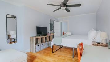 3 habitaciones, escritorio, tabla de planchar con plancha y wifi gratis