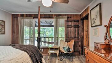 2 quartos, ferros/tábuas de passar roupa, Wi-Fi, roupa de cama