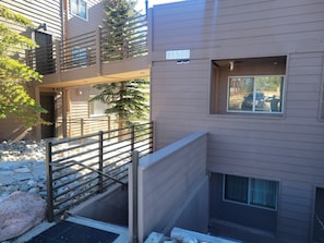 تفاصيل الفندق من الخارج