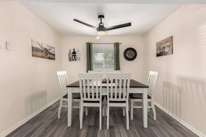 Dining - 3-bedroom house with AC in Superior, AZ (Superior)