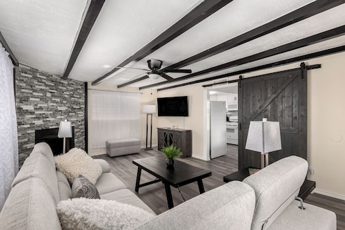 3-bedroom house with AC in Superior, AZ