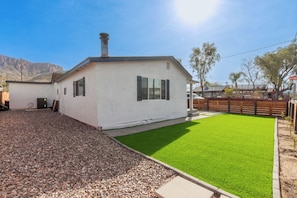 Property grounds - 3-bedroom house with AC in Superior, AZ (Superior)