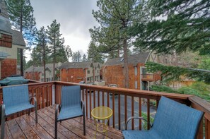 Property grounds - Incline Village Condo 2 Fl 3 Bdrm/ 7 Guests  2 Car Permits (Incline Village)