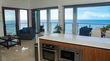 Luxury Apartment, Balcony, Sea View | In-room safe, blackout curtains, soundproofing, iron/ironing board