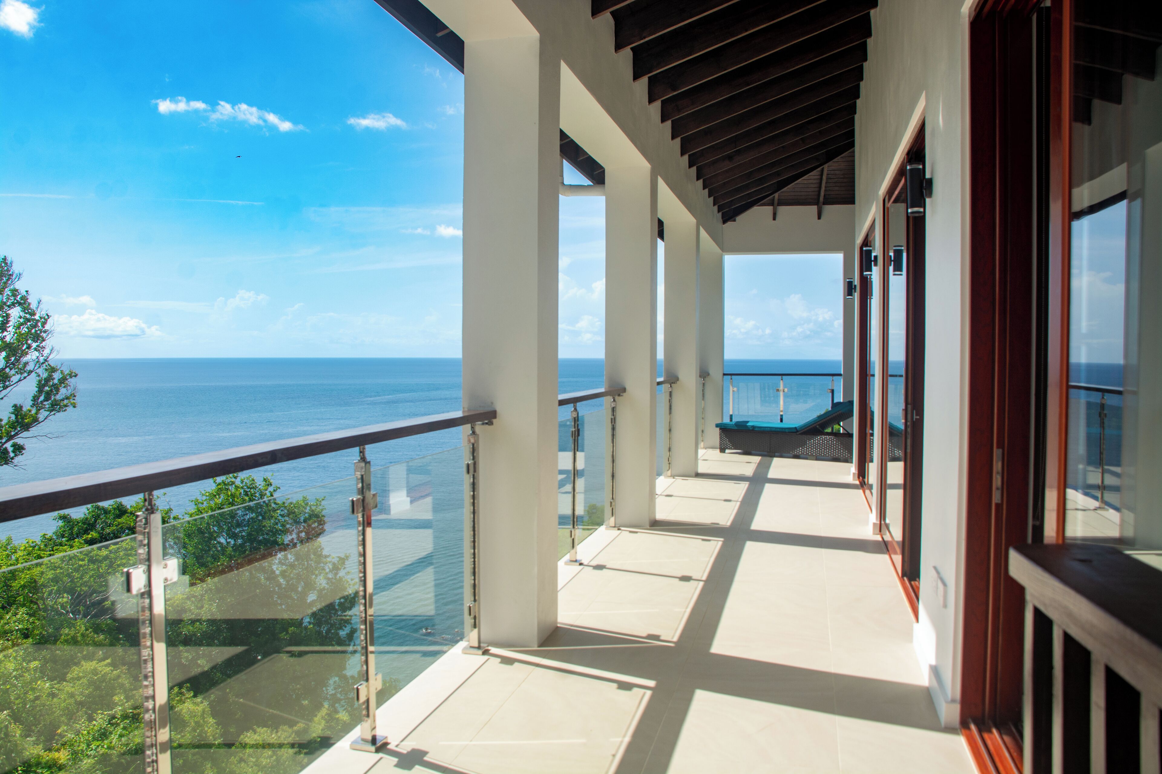 奢華公寓, 陽台, 海景 | 客房內保險箱、遮光布/窗簾、隔音、熨斗/熨衣板