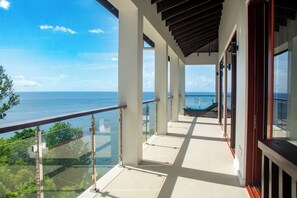 Luxury Apartment, Balcony, Sea View | In-room safe, blackout drapes, soundproofing, iron/ironing board