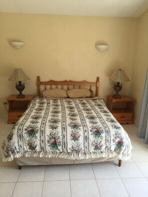 2 soverom, strykejern/-brett, wi-fi og sengetøy