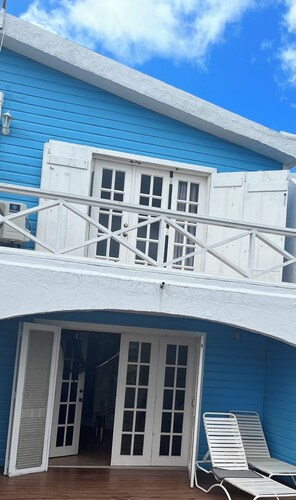 2-bedroom villa in marvelous Jolly Harbour with AC