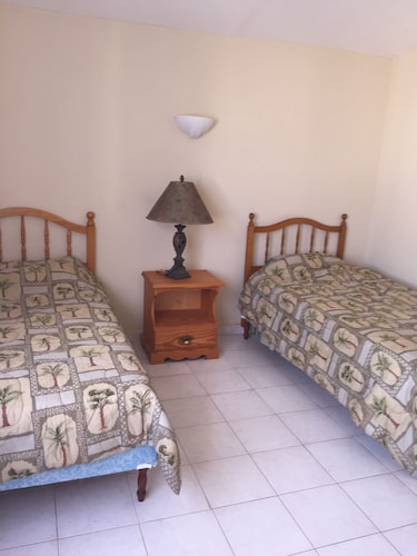 2-bedroom villa 332E on the golf course in marvelous Jolly Harbour AC throughout