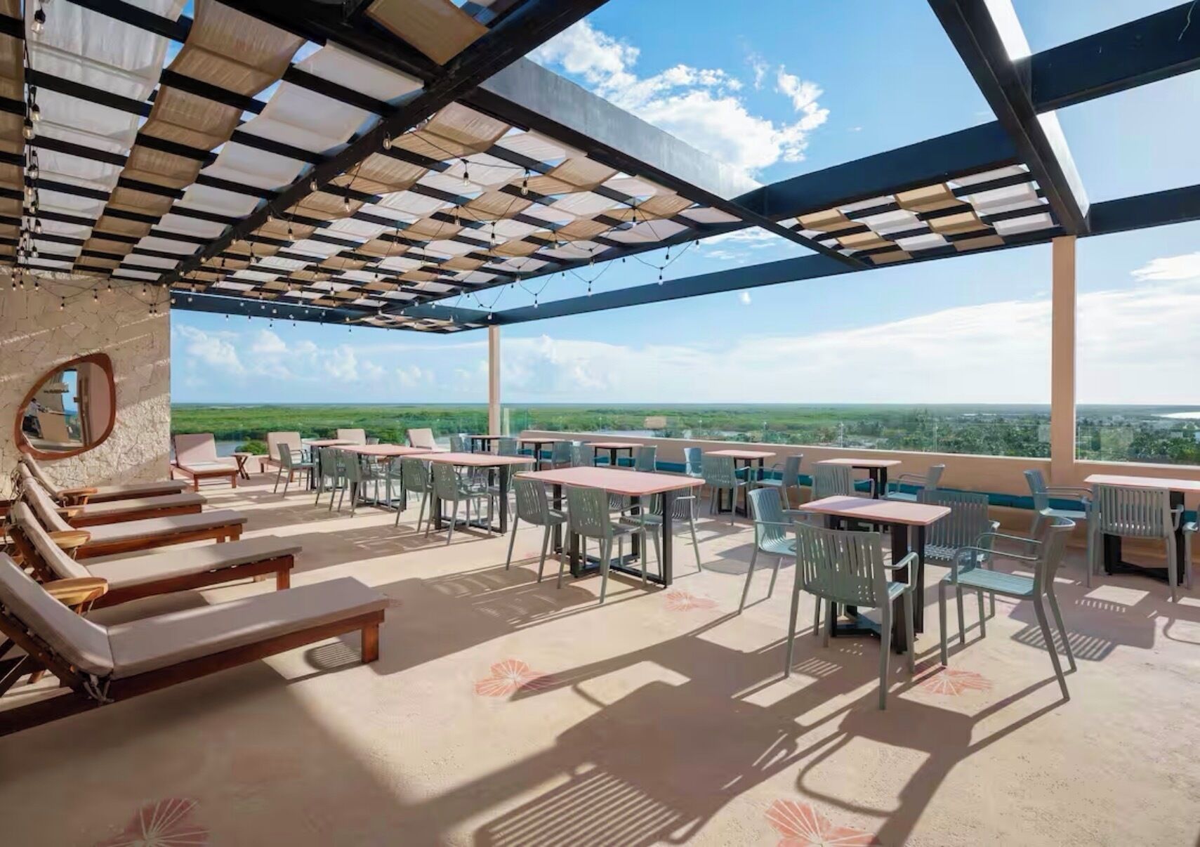 تناول الطعام بالخارج