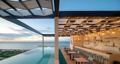 Beachfront penthouse in Sisal - 2 bedrooms + private terrace / 6 persons