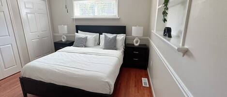 2 Schlafzimmer, Schreibtisch, Bügeleisen/Bügelbrett, kostenloses WLAN