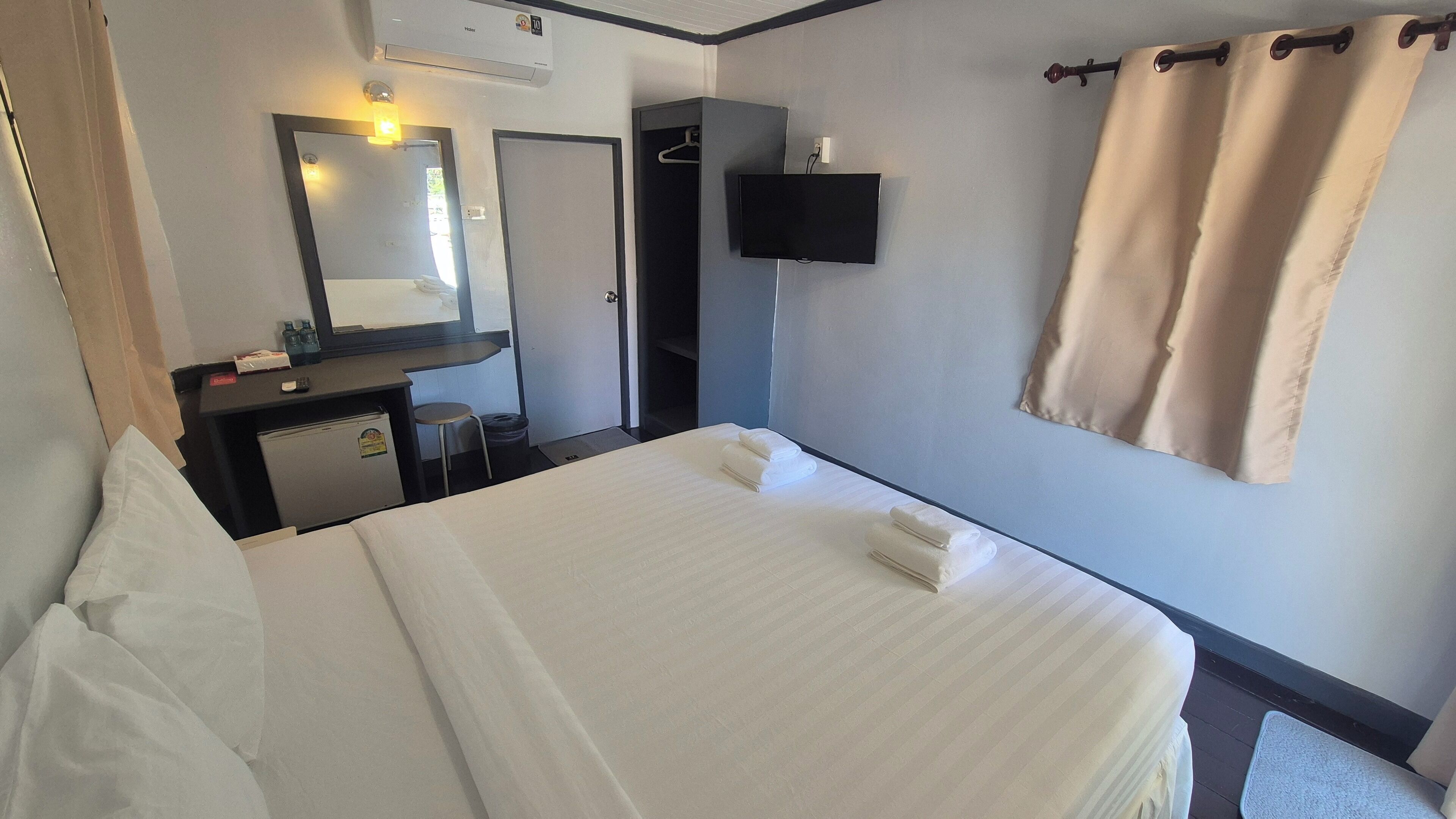 高级平房, 阳台, 泳池景观 | 免费 WiFi