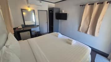 Bungalou superior, balcó, vistes a la piscina | Wifi gratuïta