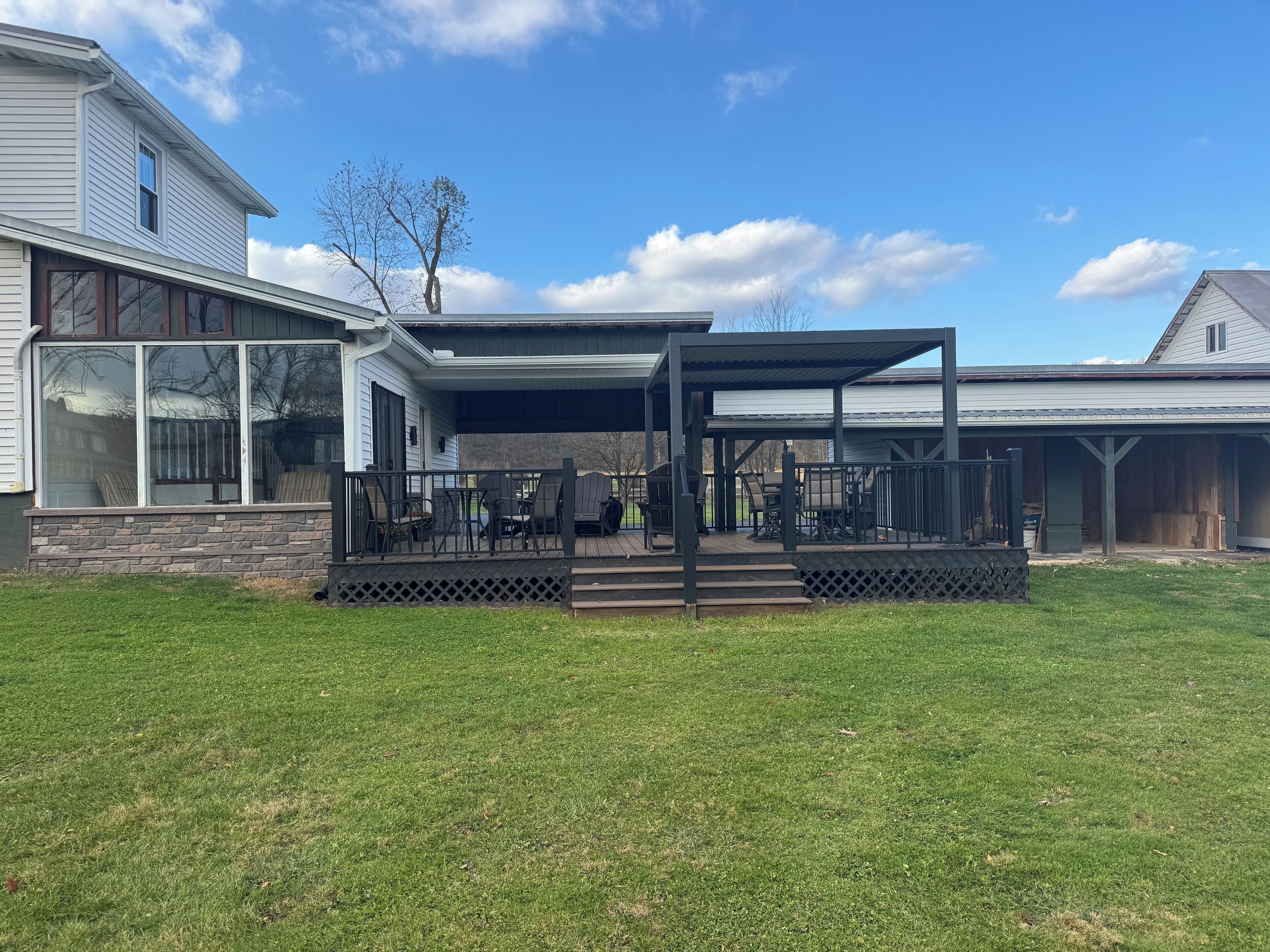 المنشأة من الخارج