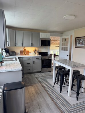 Microwave, oven, stovetop, dishwasher