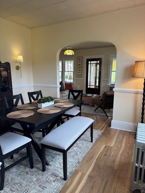 تناول الطعام