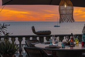 Outdoor dining - Villa Lighea, Casa Tita with pool (Rosignano Solvay-Castiglioncello)
