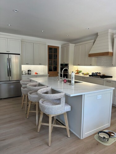 SOMETHING FOR EVERYONE,  New 3+ BR, 4 Bath, Ranch, Game Rm, Fenced Yd & Pond