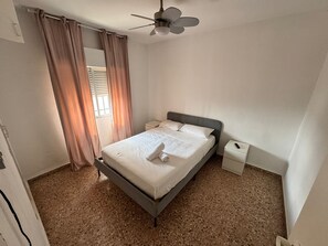 Bügeleisen/Bügelbrett, WLAN, Bettwäsche