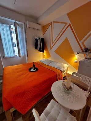 Basic Tek Büyük Yataklı Oda, 1 Çift Kişilik Yatak, Sigara İçilmez | Ücretsiz kablosuz İnternet 