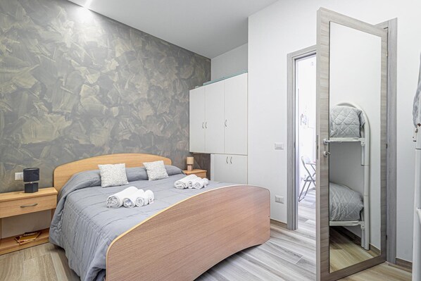 1 Schlafzimmer, Bügeleisen/Bügelbrett, kostenloses WLAN, Bettwäsche