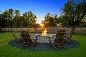 Property grounds - Camp Starlight | Luxe Hill Country Villa | Pickleball, Pool, Hot Tub (Dripping Springs)
