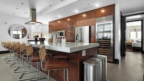 مكواة/لوح كي وواي فاي مجانًا