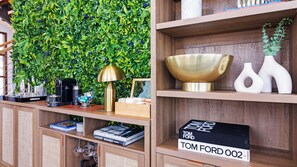 Bügeleisen/Bügelbrett, kostenloses WLAN