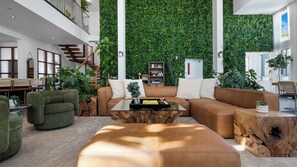 Bügeleisen/Bügelbrett, kostenloses WLAN