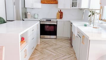 Microwave, oven, stovetop, dishwasher