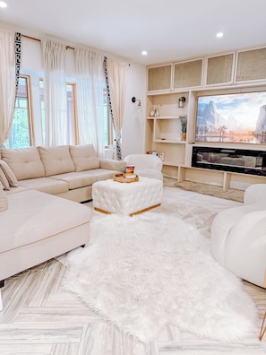 TV, lareira