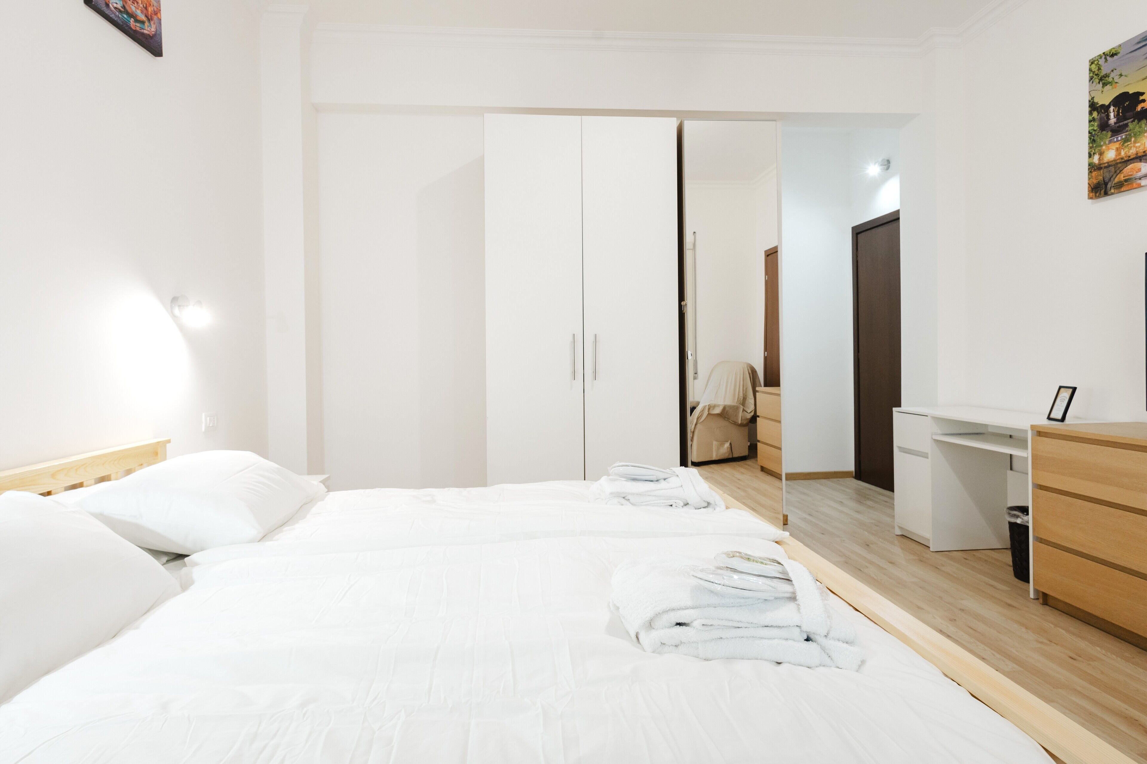 2 bedrooms, iron/ironing board, WiFi, bed sheets