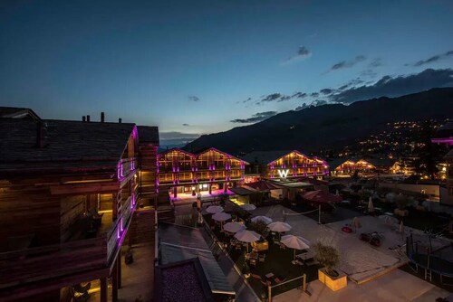 CHALET VALEONA - Five Bedroom Chalet, Sleeps 10