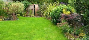 المنطقة المحيطة بالمنشأة